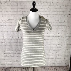 ⭐️BNWT Size M Hye Park & Lune gray striped V-neck⭐️